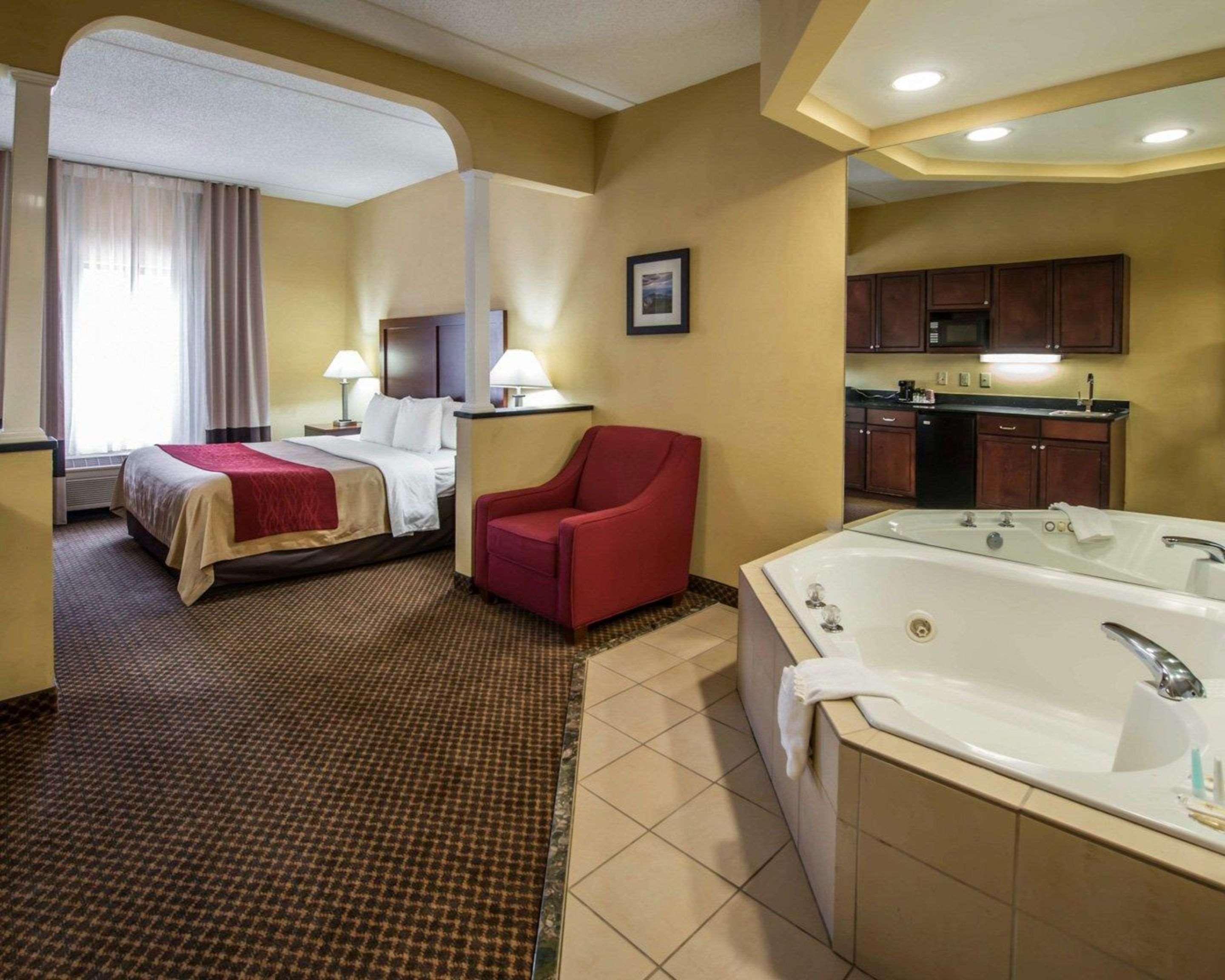 Comfort Inn & Suites Morganton Exteriör bild